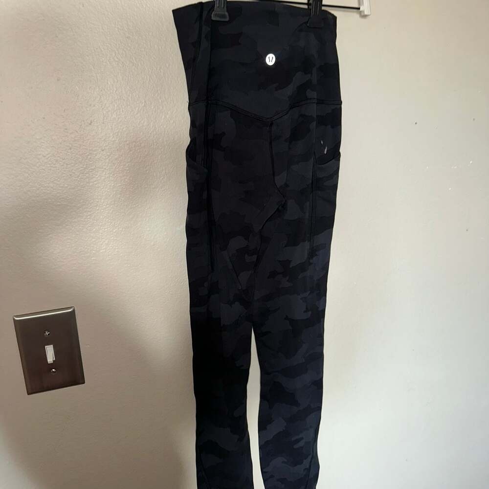 Lululemon camo leggings sz 2